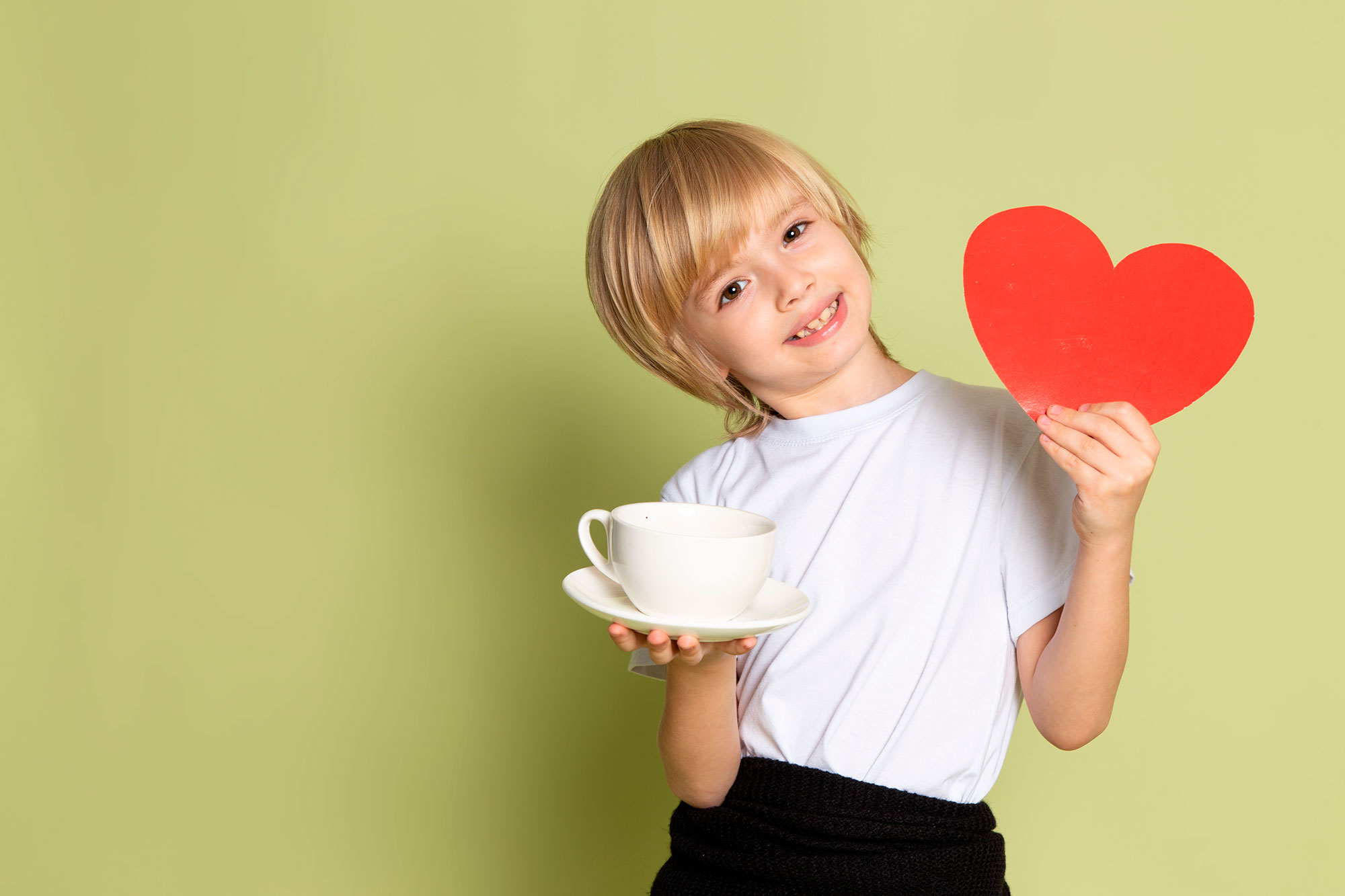 Как научить ребенка адекватно выражать благодарность?