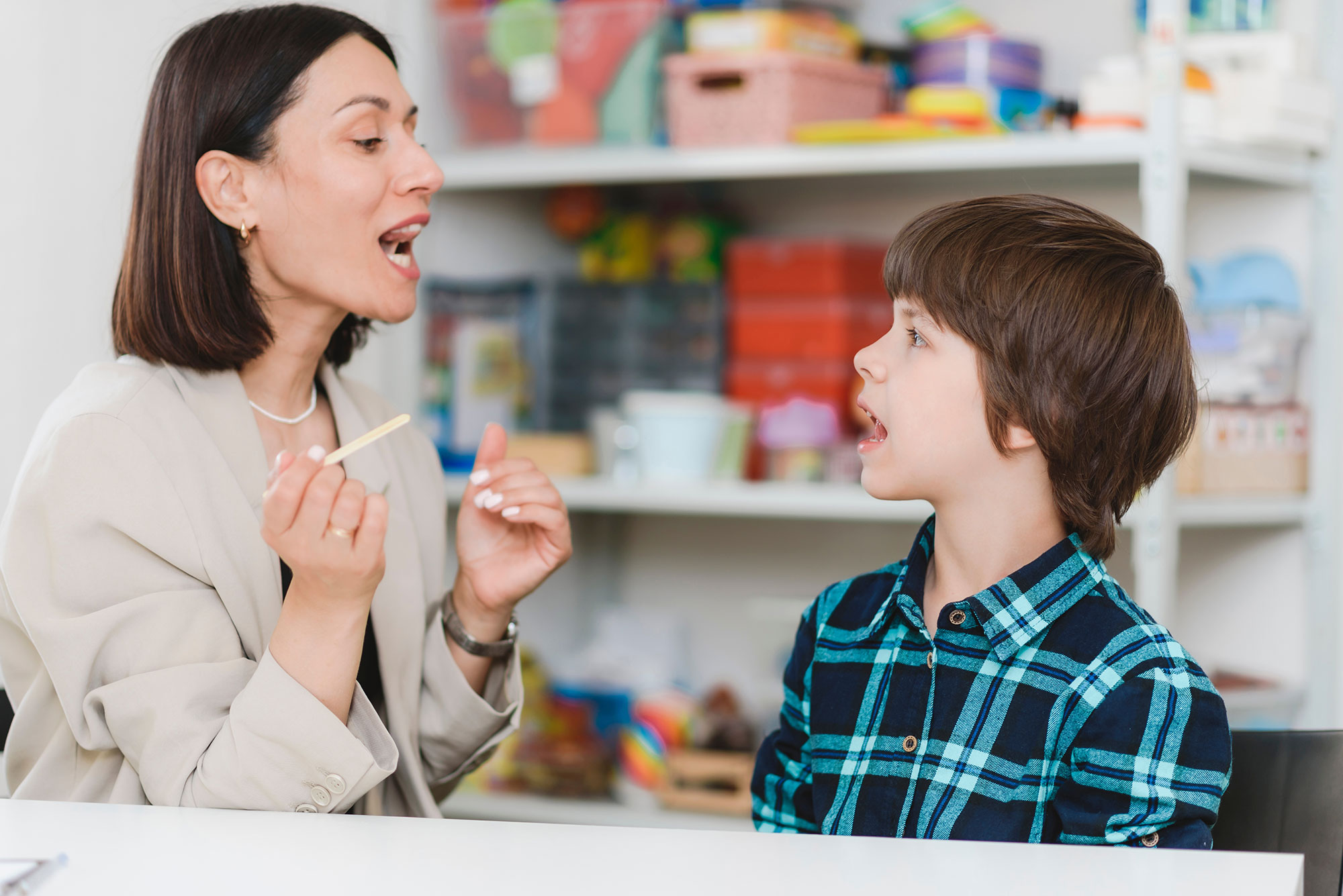 Почему ребенок в 3 года не разговаривает и как помочь ему