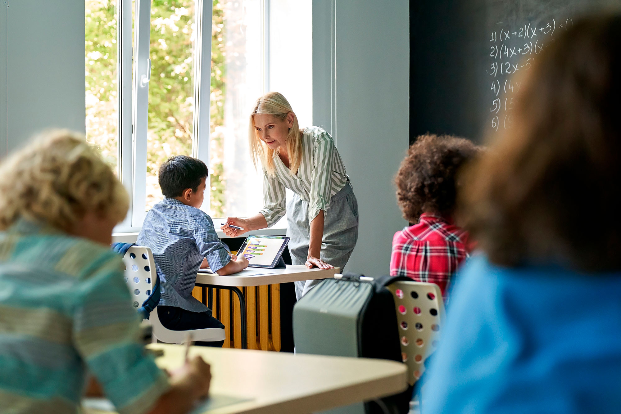 Что делать, если ребенок боится учителя или воспитателя  