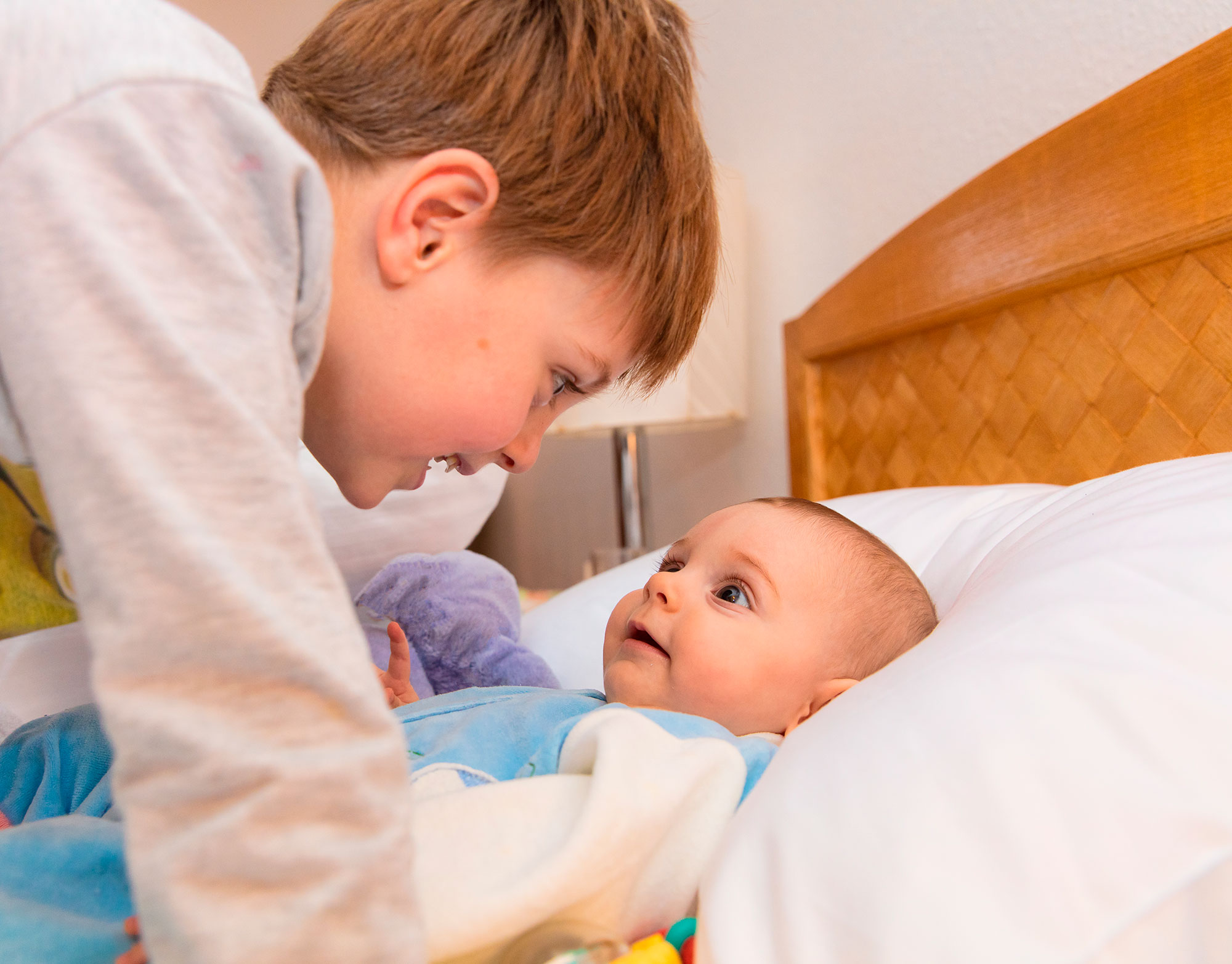 Что должен уметь ребенок в 6 месяцев