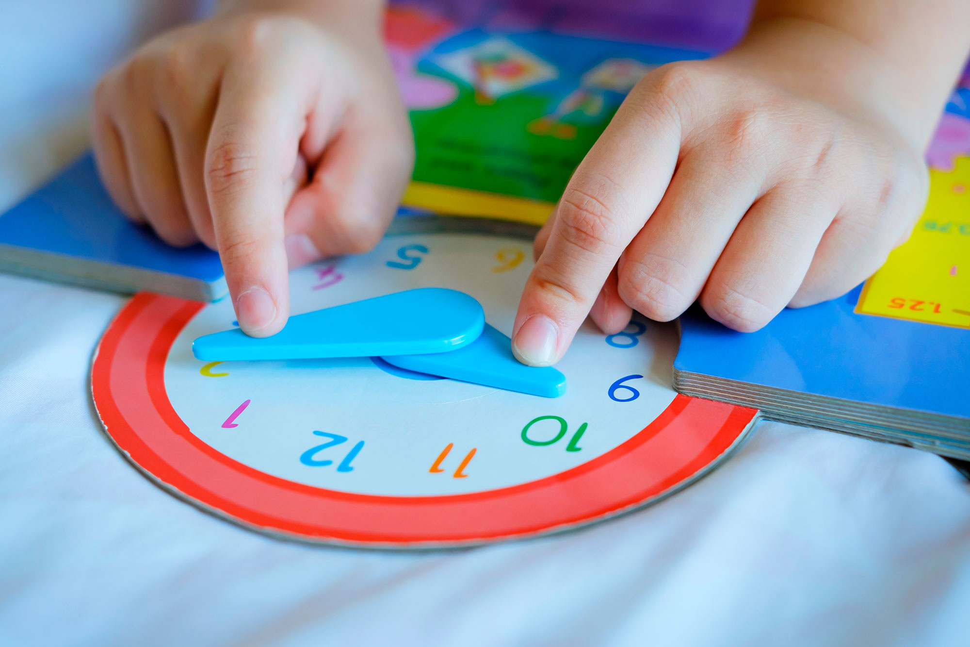 Как научить ребенка понимать время по часам