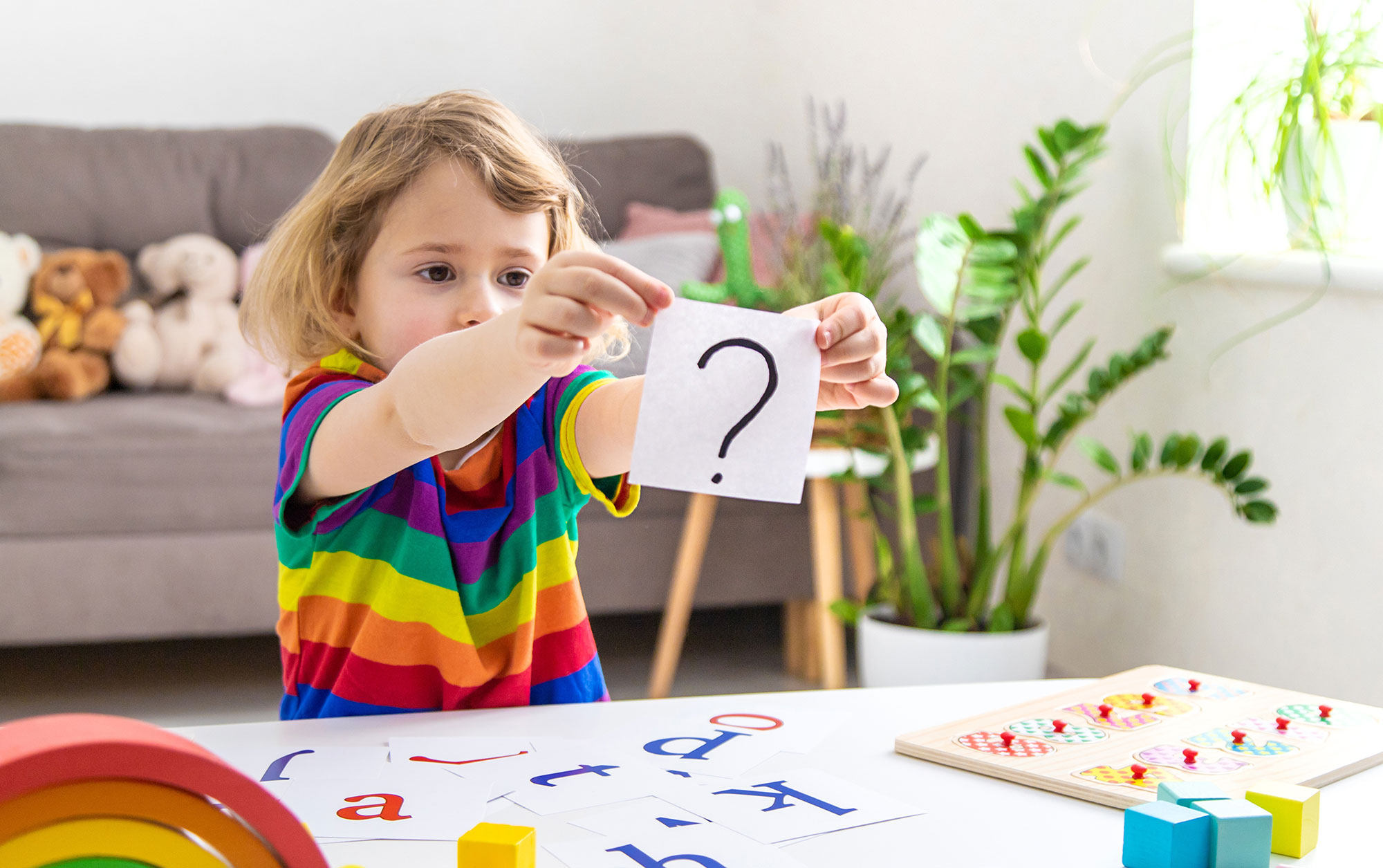 Как научить ребенка задавать вопросы и понимать материал