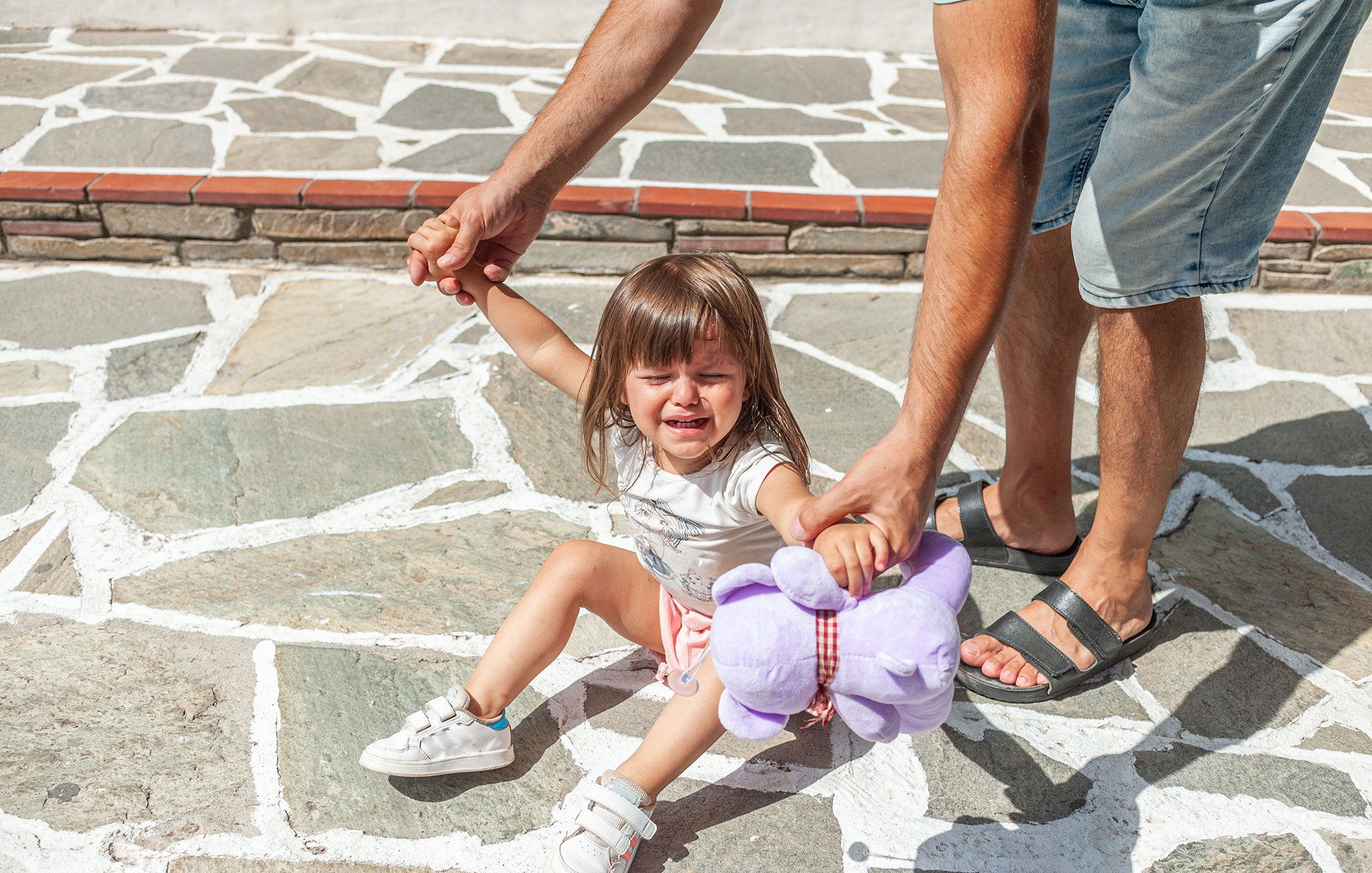 Как реагировать на детские истерики в общественных местах