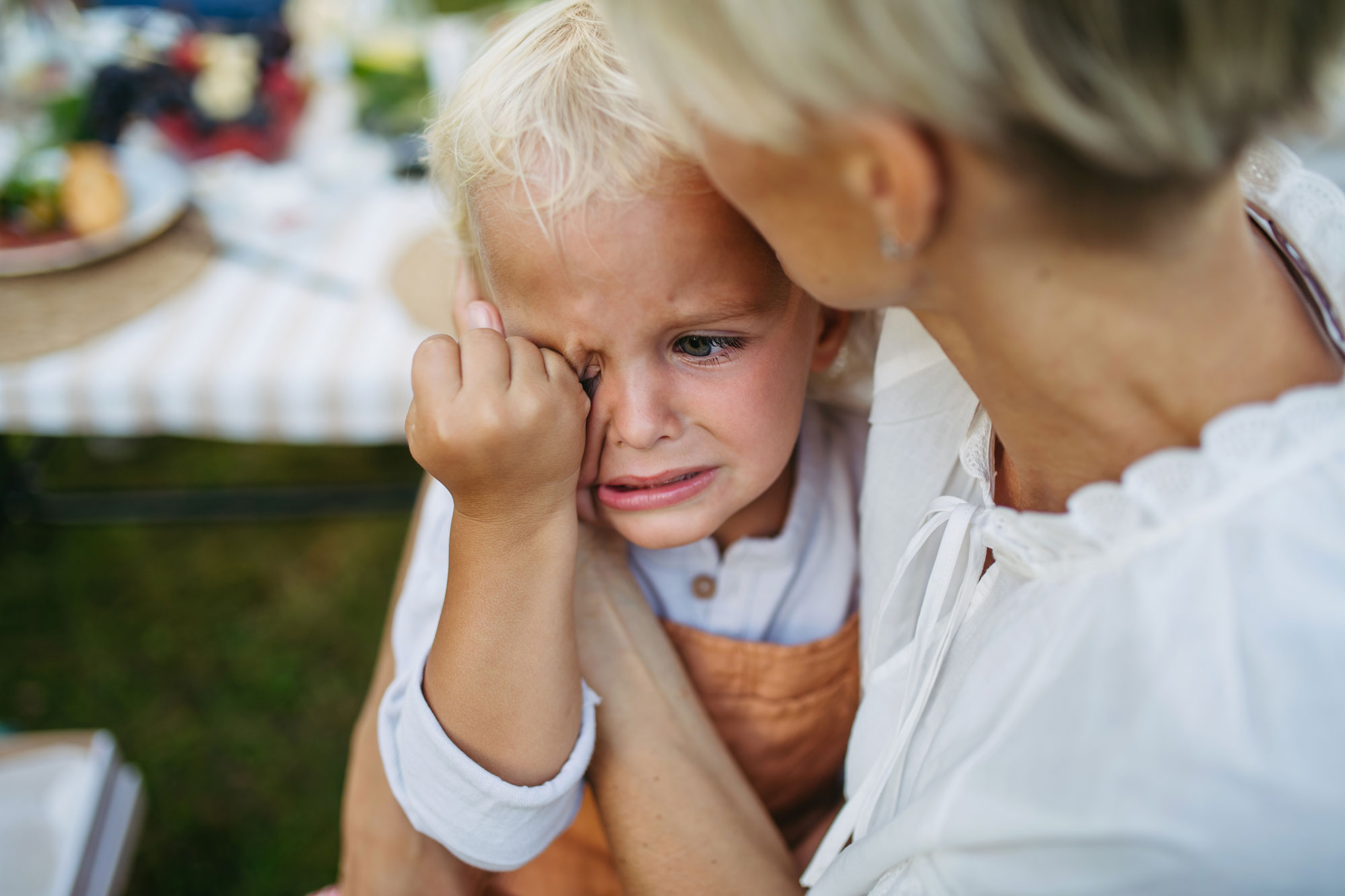 Как реагировать на детские истерики в общественных местах