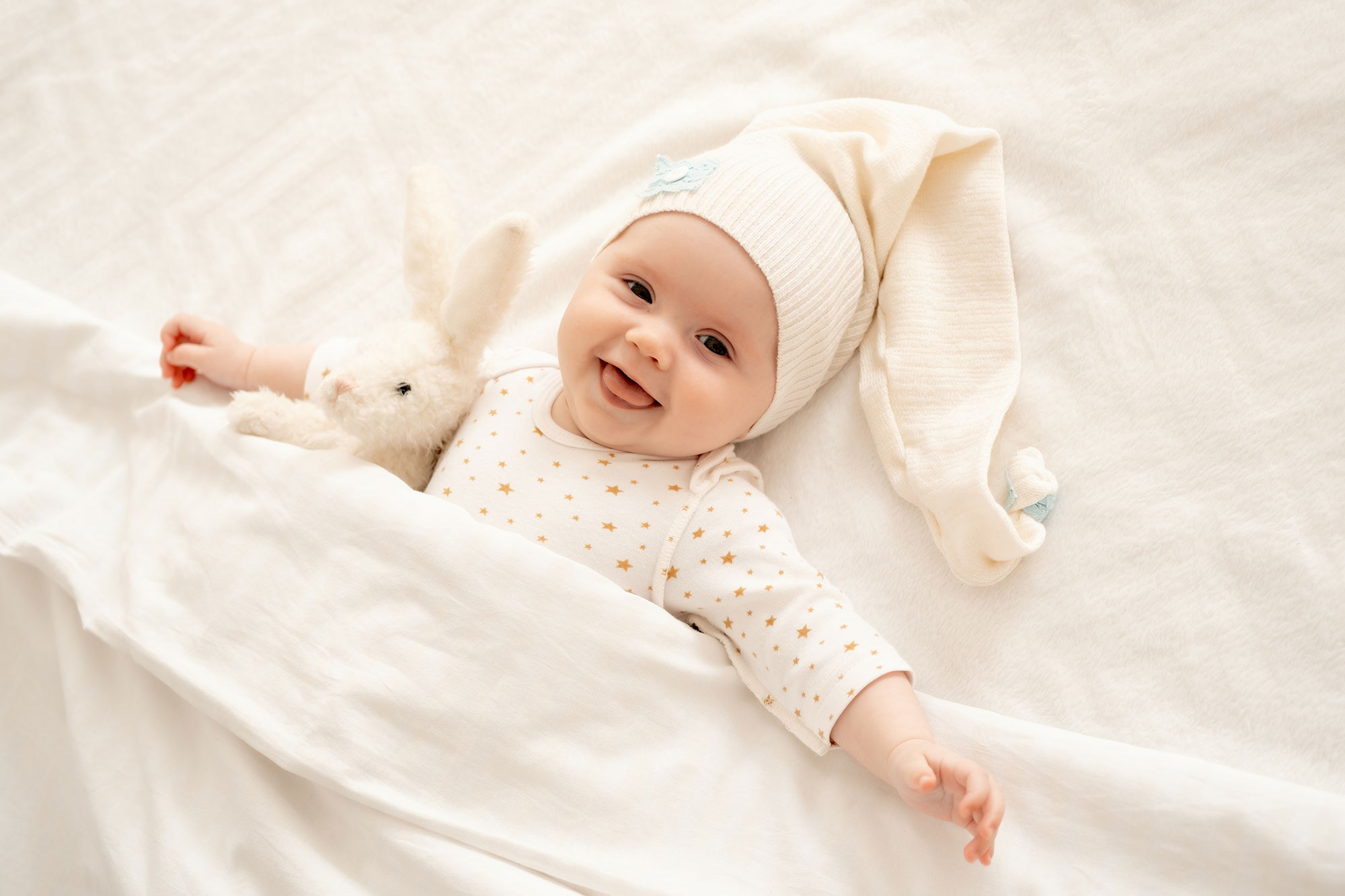 Когда дети впервые улыбаются?