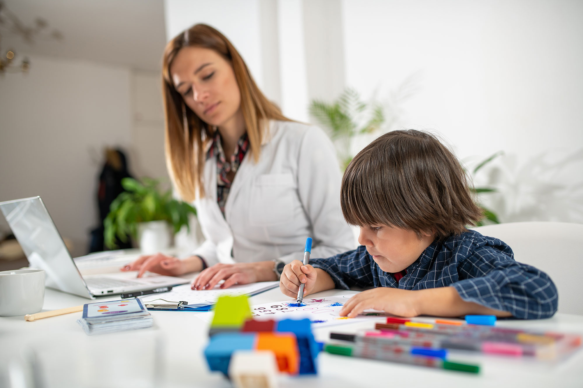 Развитие обоих полушарий мозга 