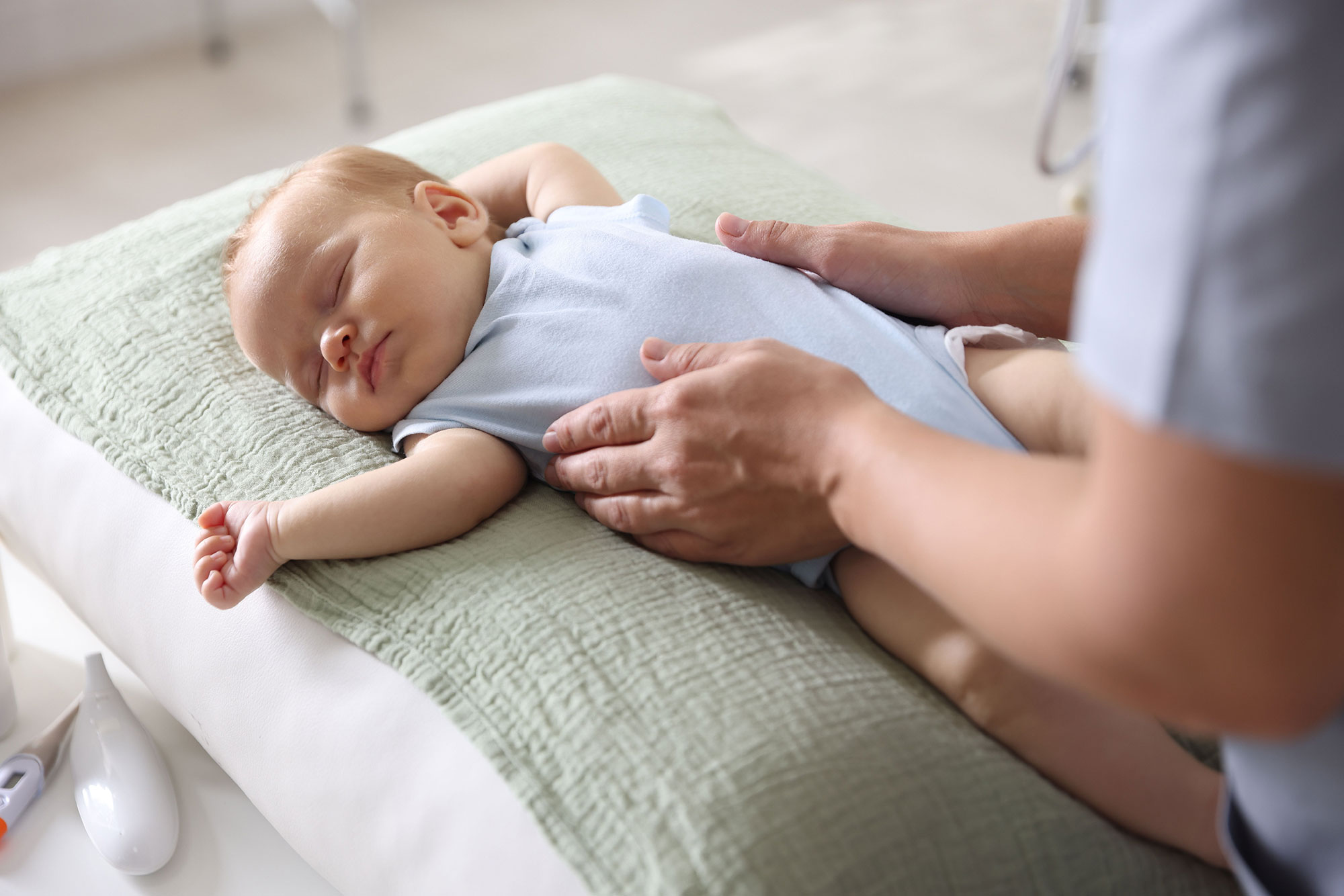 Развитие ребенка по месяцам до 1 года