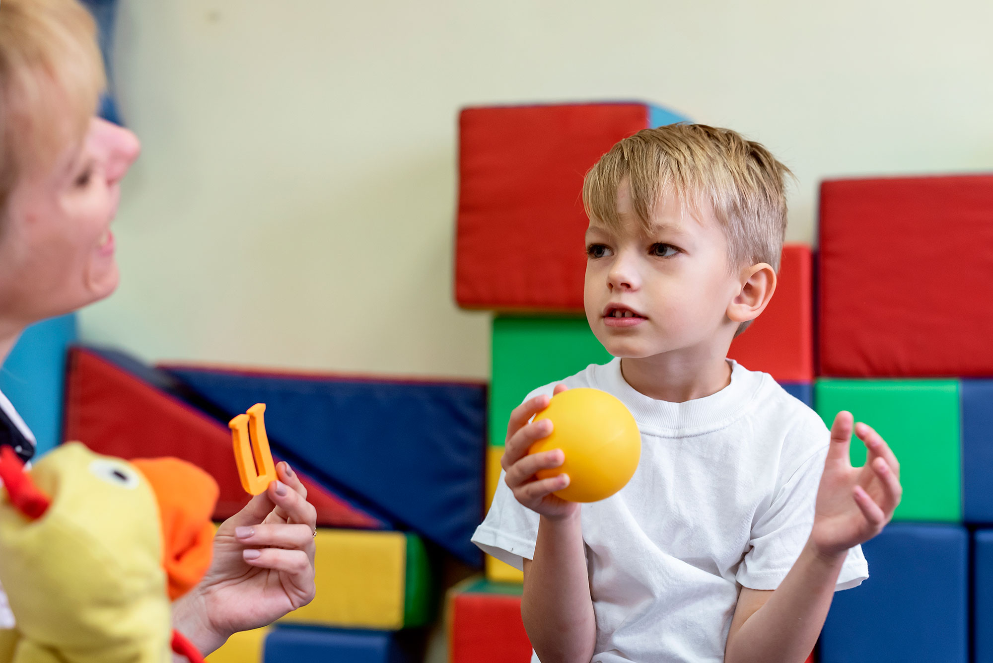 Упражнения на развитие фонематического слуха